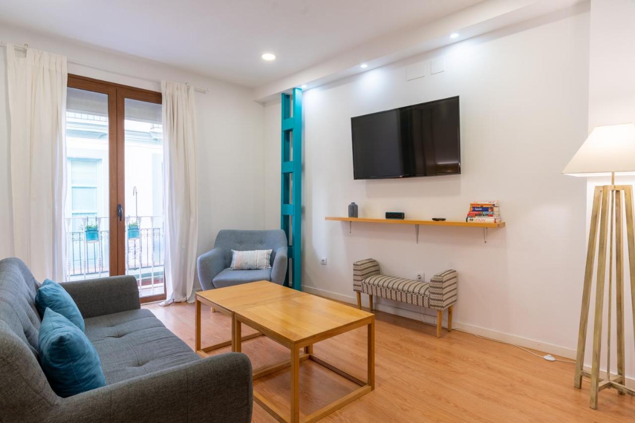Locksmith Apartment - Park Option Sevilla Buitenkant foto