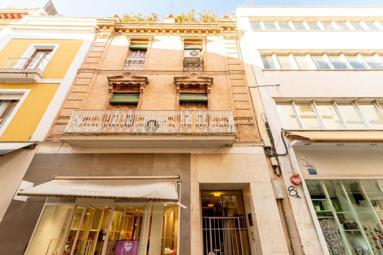 Locksmith Apartment - Park Option Sevilla Buitenkant foto