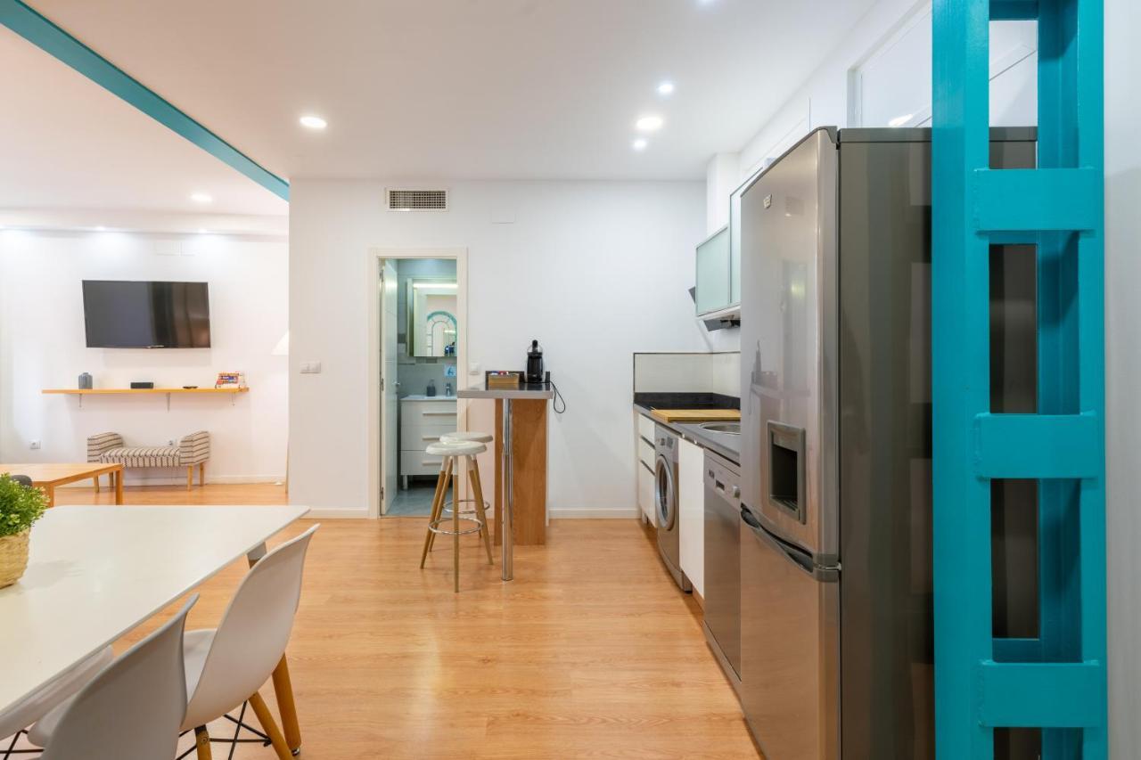 Locksmith Apartment - Park Option Sevilla Buitenkant foto