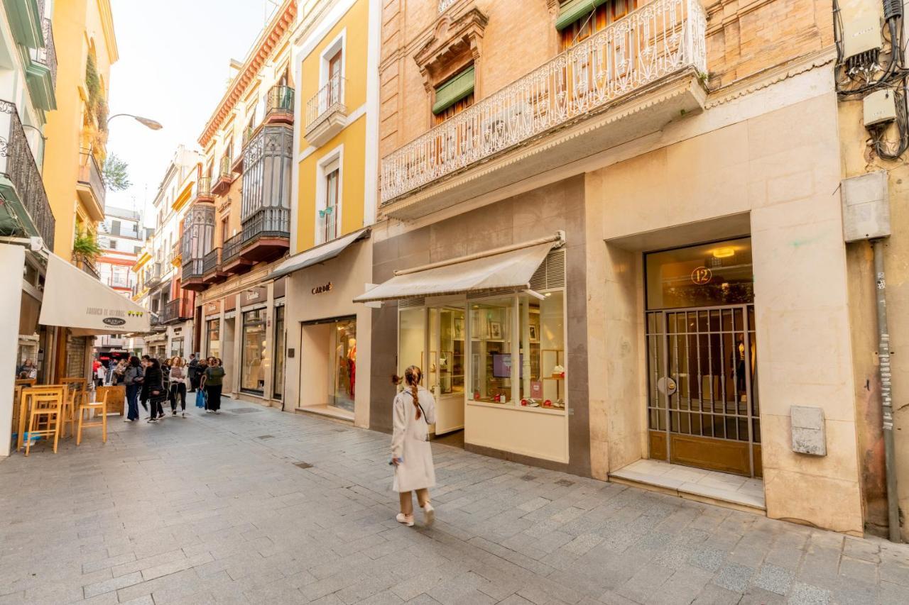 Locksmith Apartment - Park Option Sevilla Buitenkant foto
