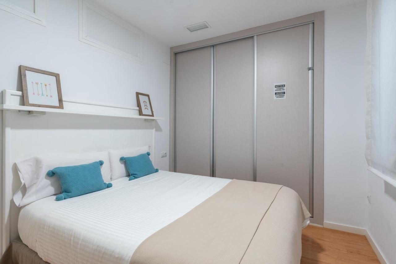 Locksmith Apartment - Park Option Sevilla Buitenkant foto